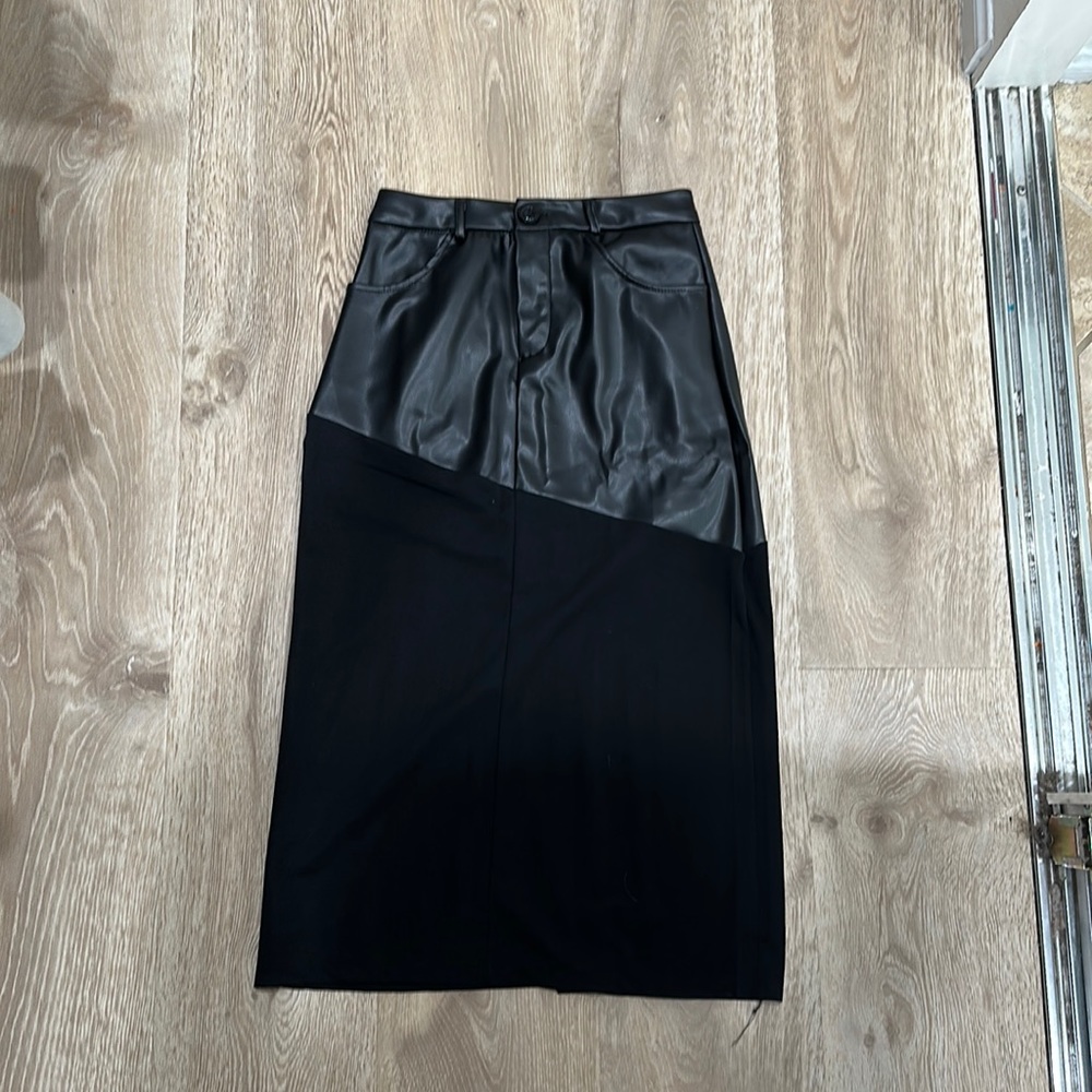 Leather/fabric pencil skirt